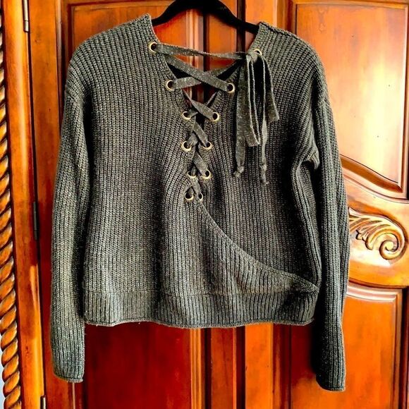 She + Sky knit charcoal sweater- size S - Picture 5 of 9